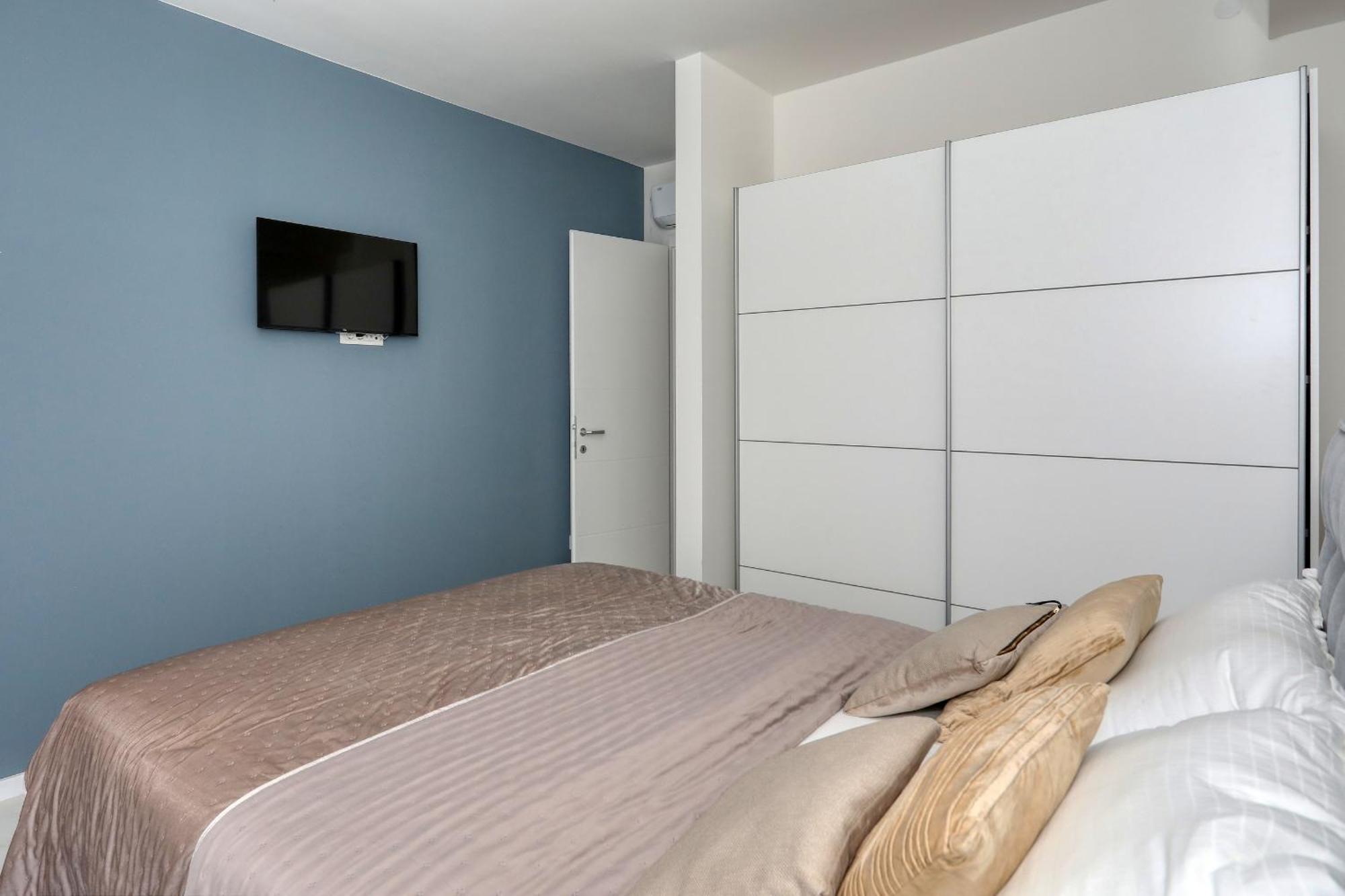 Apartment Relex With Pool & Jacuzzi Privlaka  Exterior photo