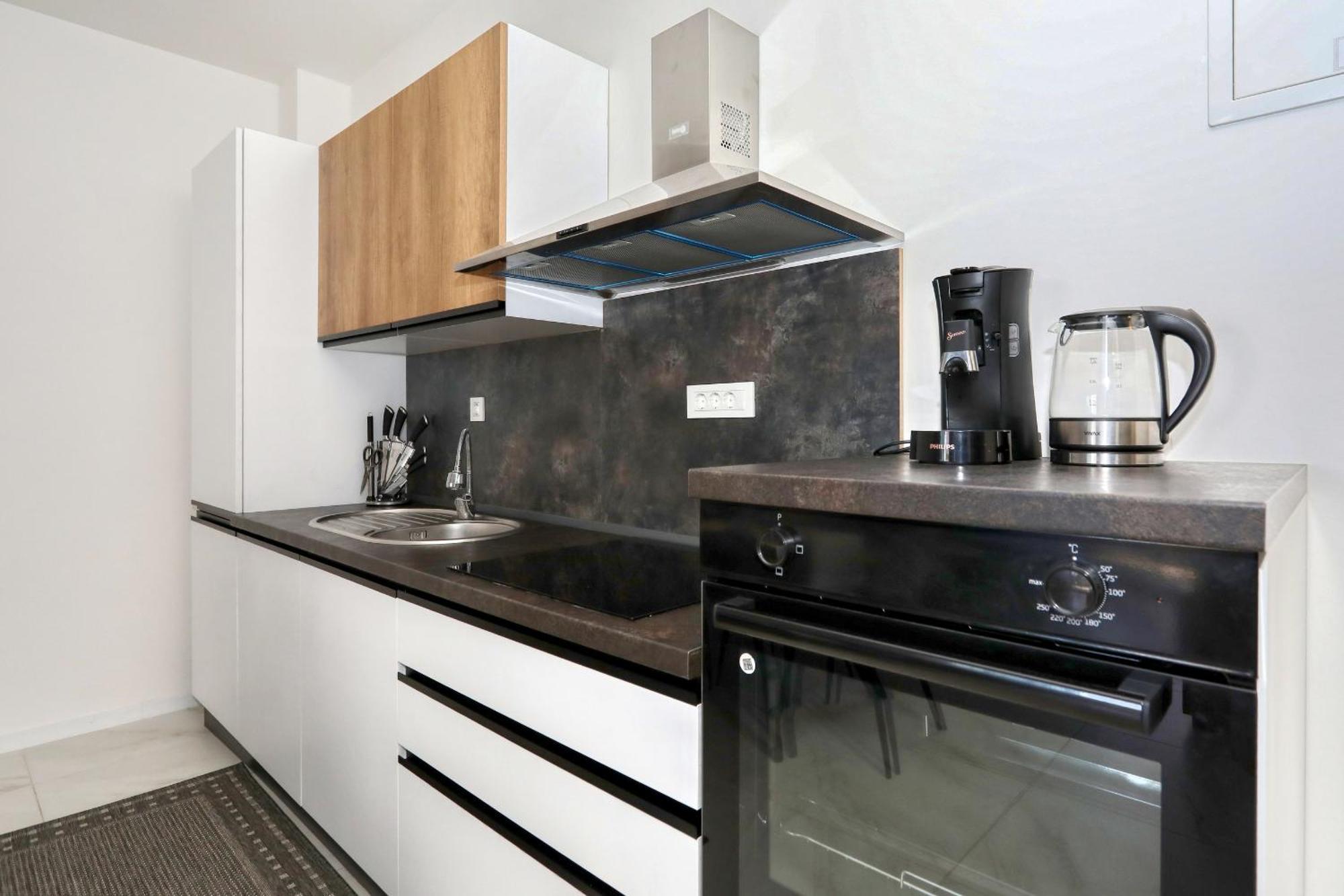 Apartment Relex With Pool & Jacuzzi Privlaka  Exterior photo