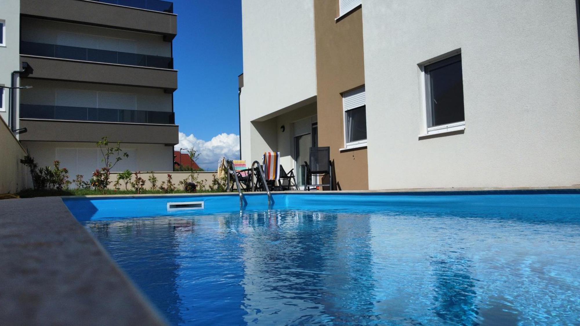 Apartment Relex With Pool & Jacuzzi Privlaka  Exterior photo